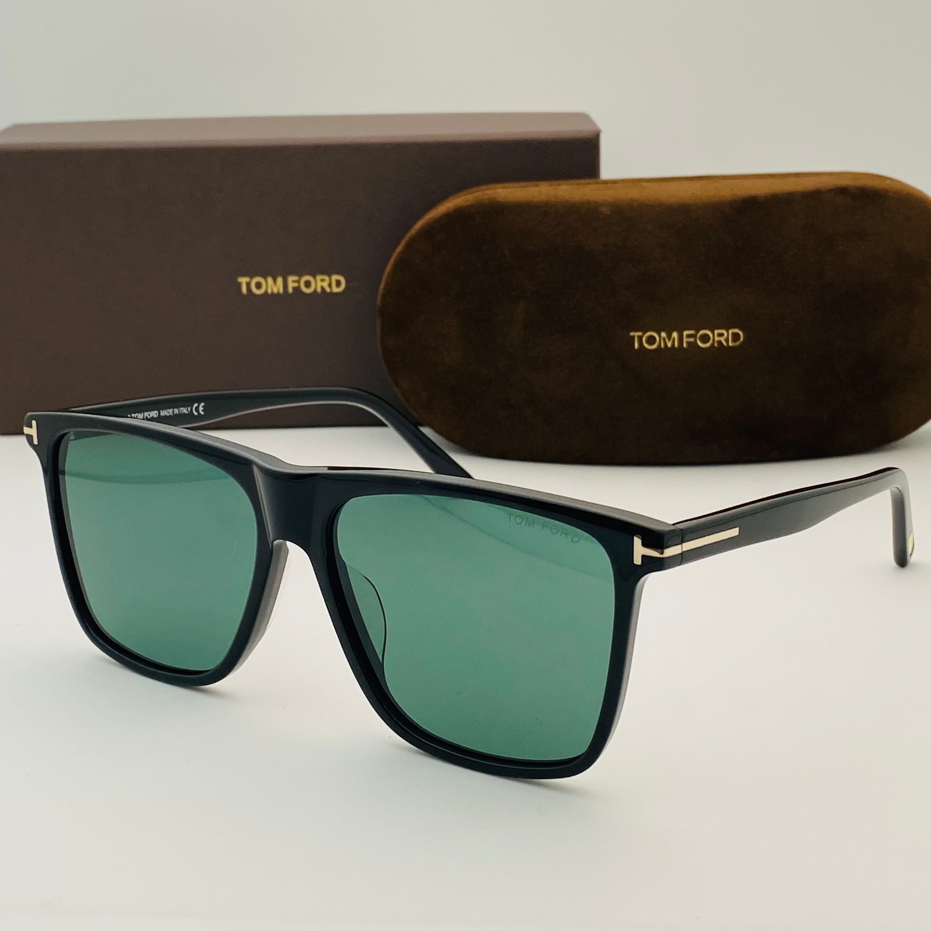 Tom Ford Fletcher TF832