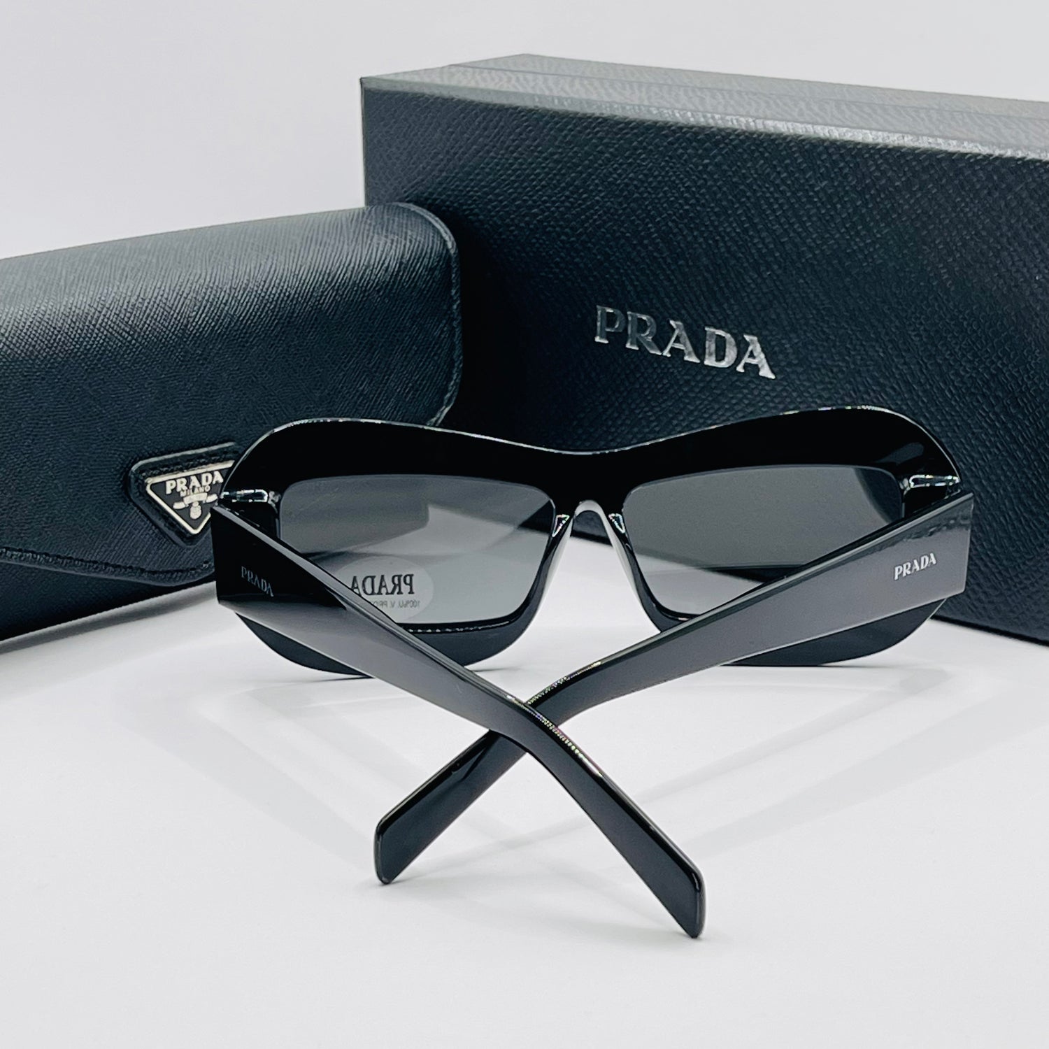 Prada PR30YS