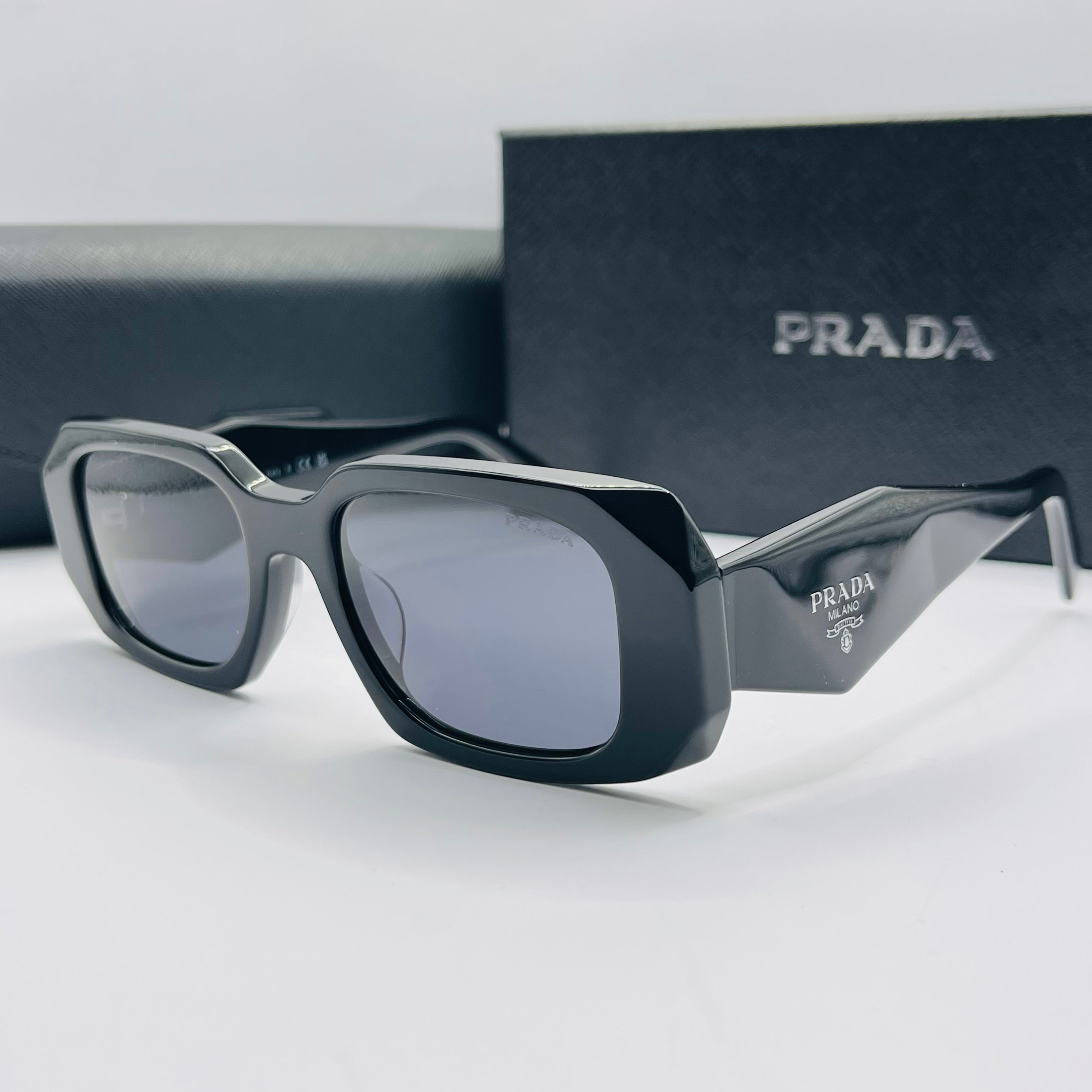 Prada PR 17WS