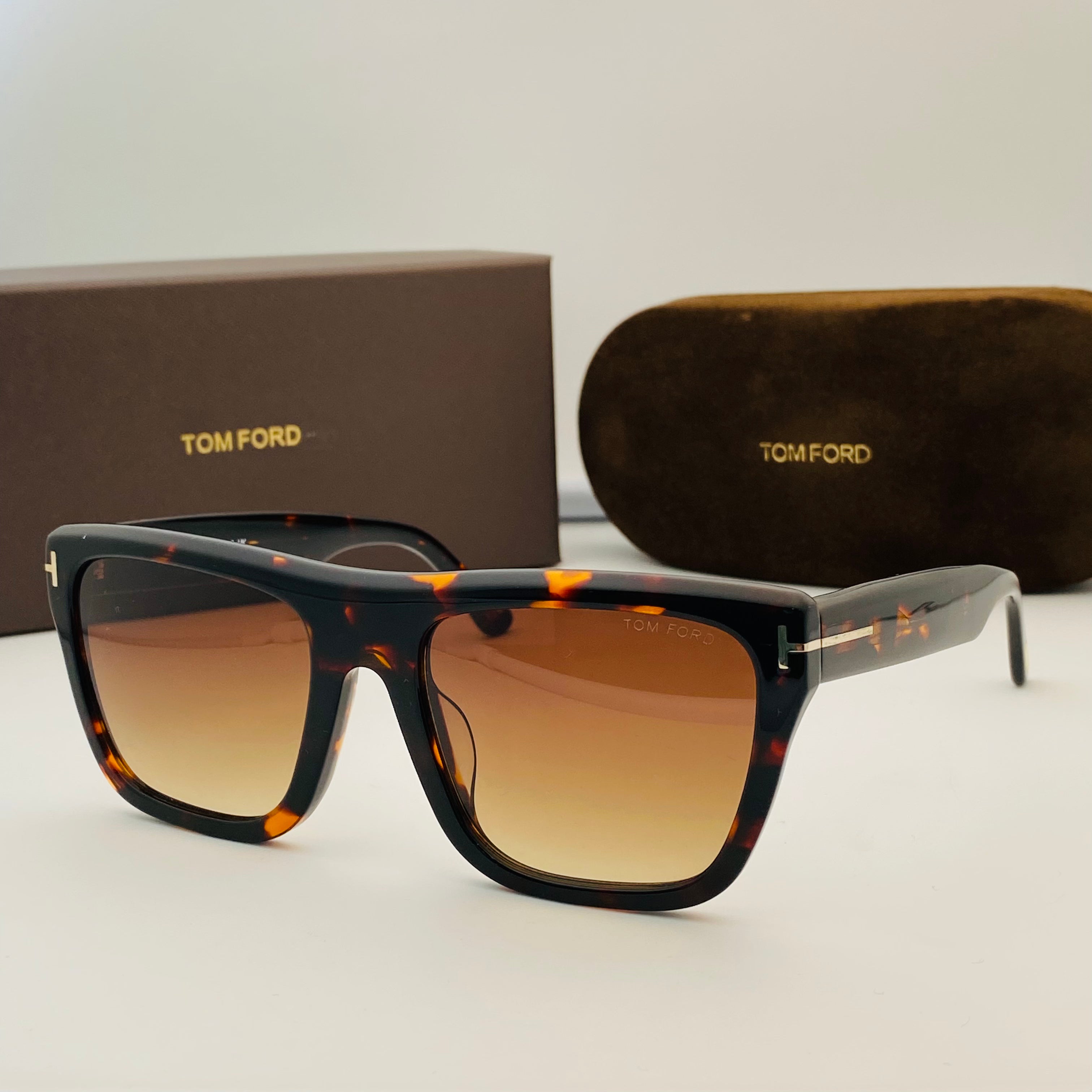 Tom Ford Alberto TF1077