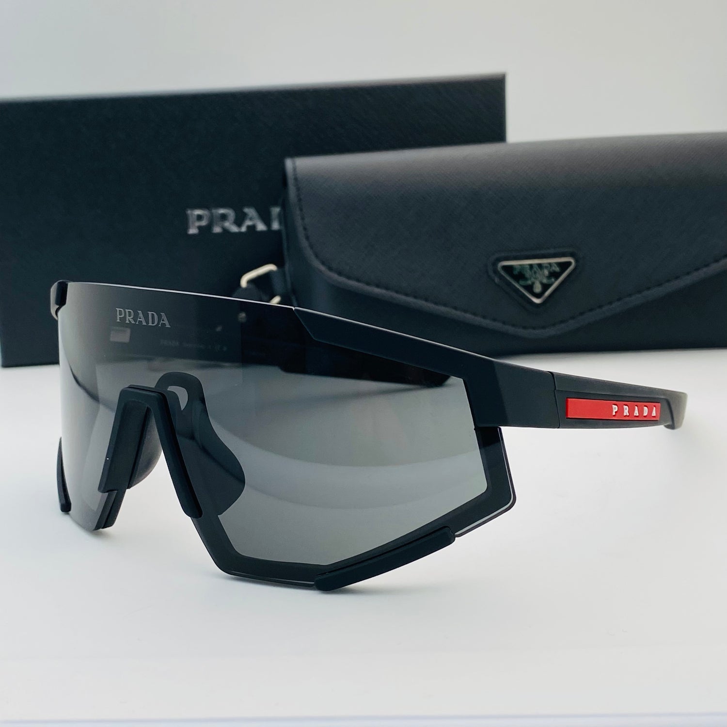 Prada SPS 04W