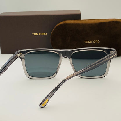 Tom Ford Buckley TF906